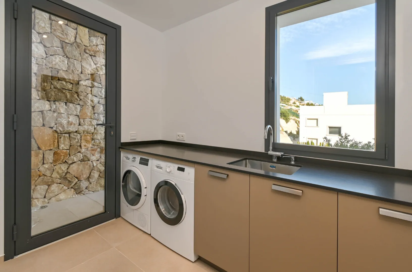 Moderna villa de nueva construcción en venta en Calpe