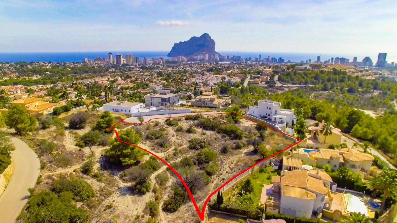 Parcela urbana con vistas 360º en Calpe