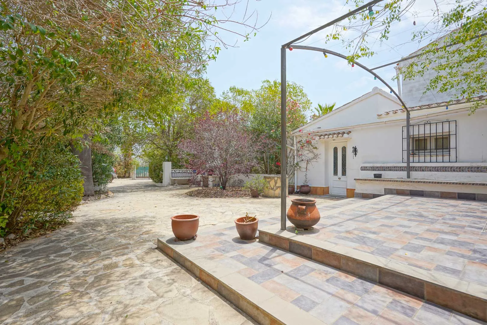 Villa traditionnelle avec maison d’hôtes à vendre à Jávea