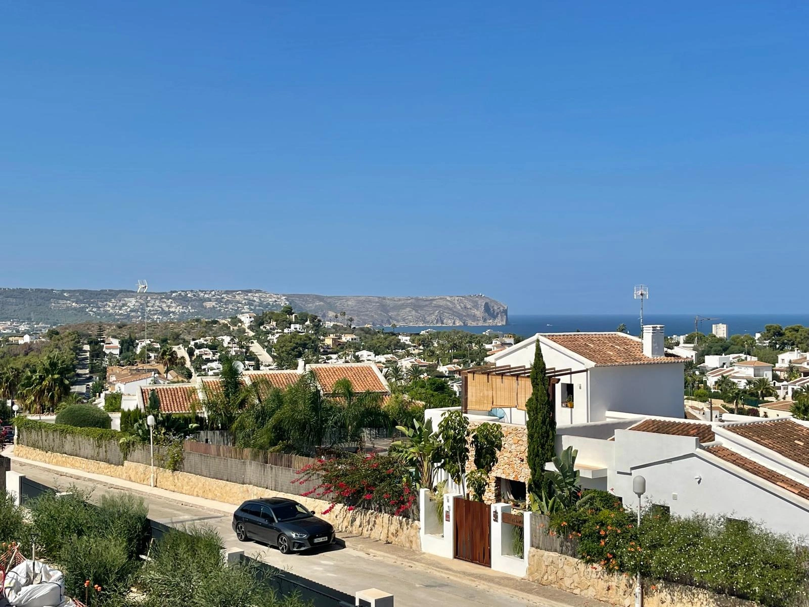 Villa de nueva construcción con vistas al mar en venta en Jávea