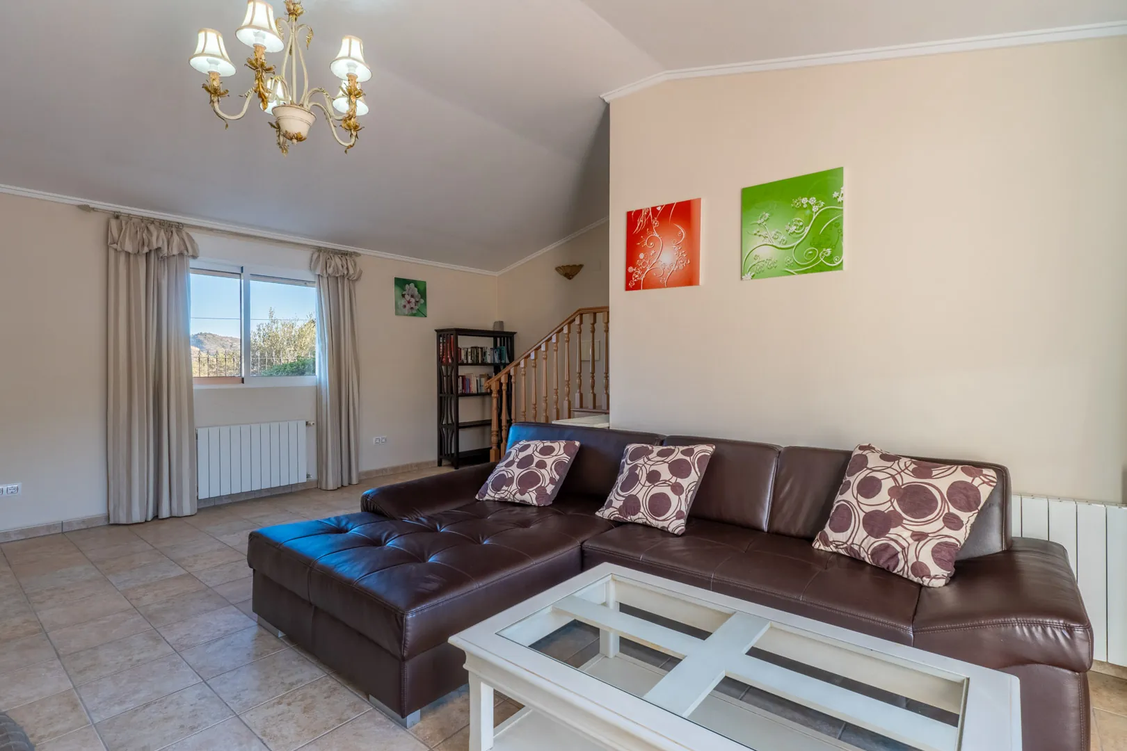 Villa de estilo mediterraneo a la venta en Jalon