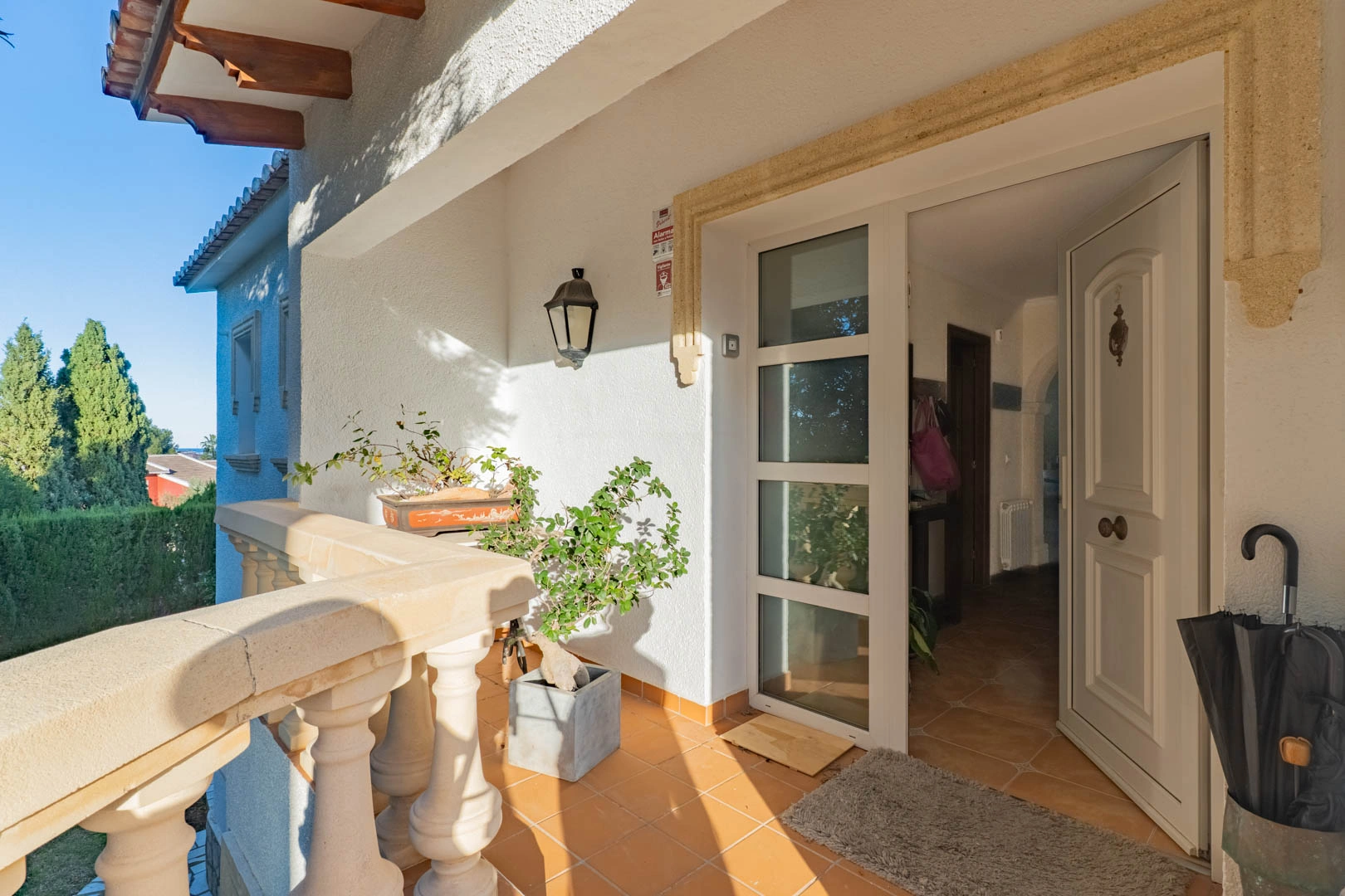 Villa con vistas al mar a la venta en Denia