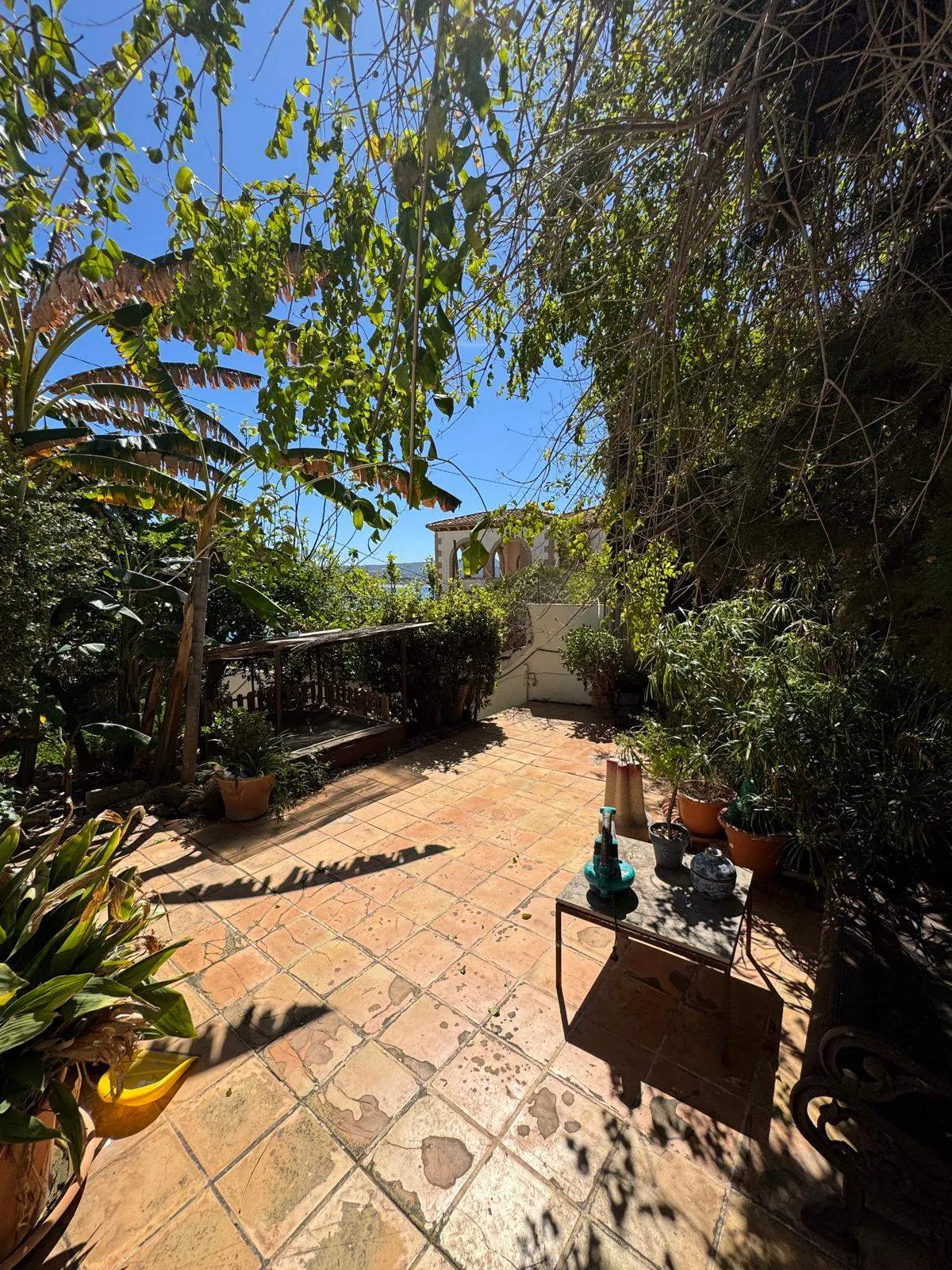 Se vende casa independiente en el puerto de Javea
