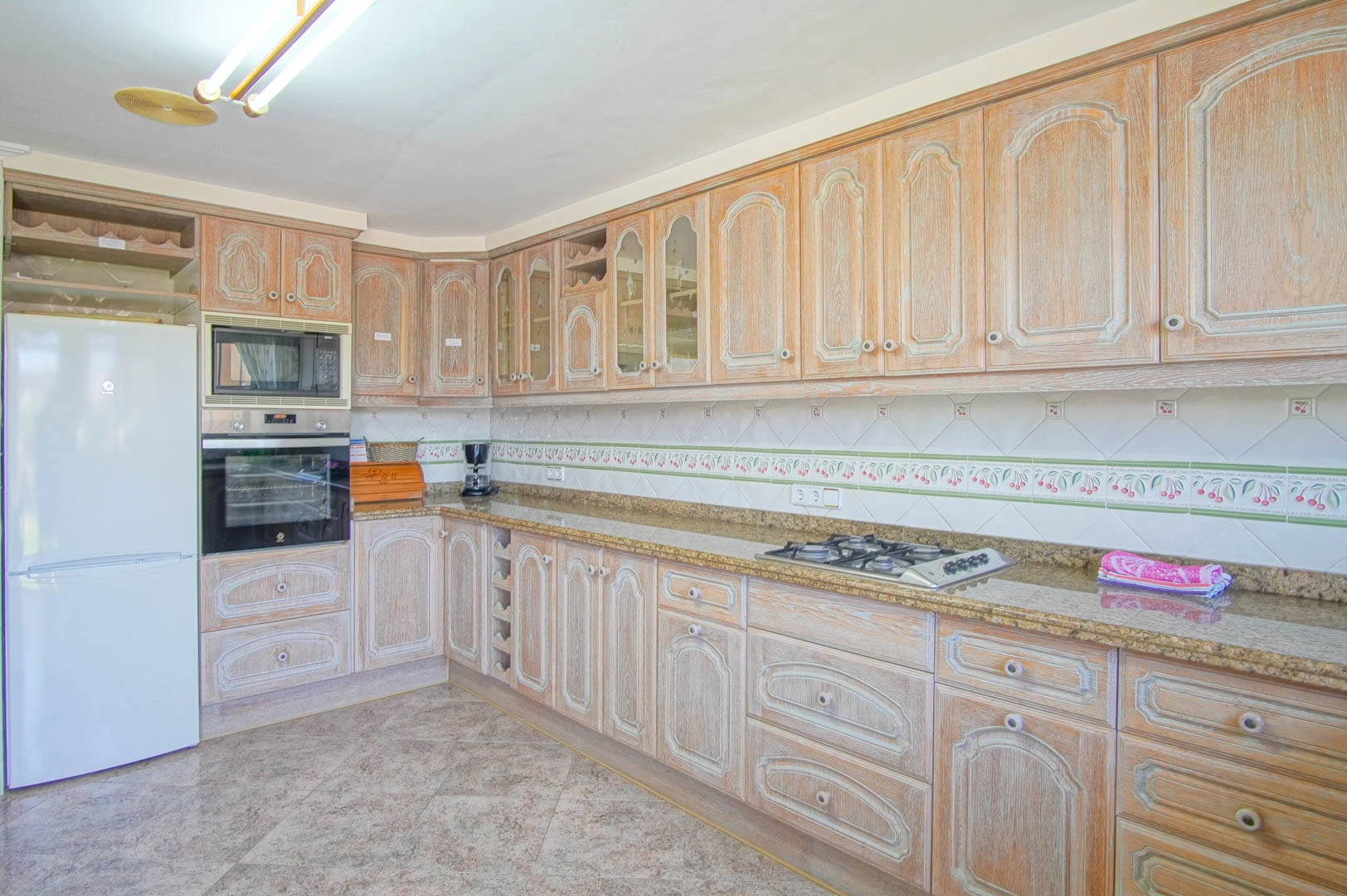 Villa con 3 casas de invitados en venta en Benissa