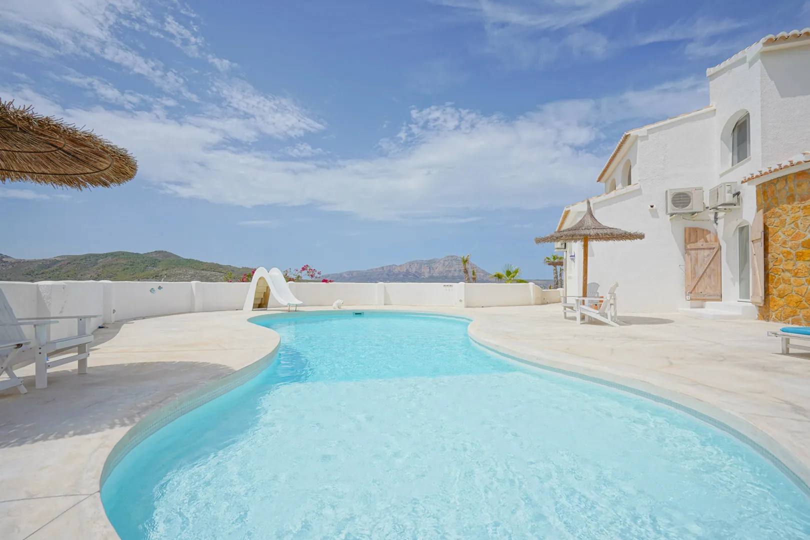 Magnífica villa de lujo con vistas panorámicas en venta en Benitachell