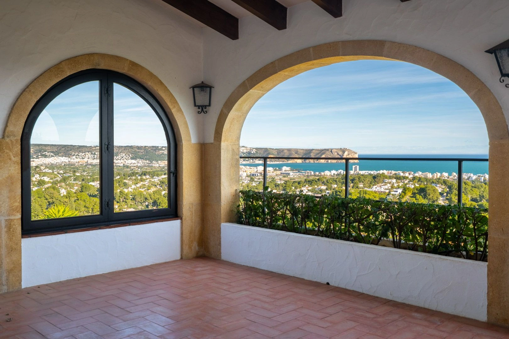 Mediterraanse villa met panoramisch uitzicht op zee te koop in Jávea