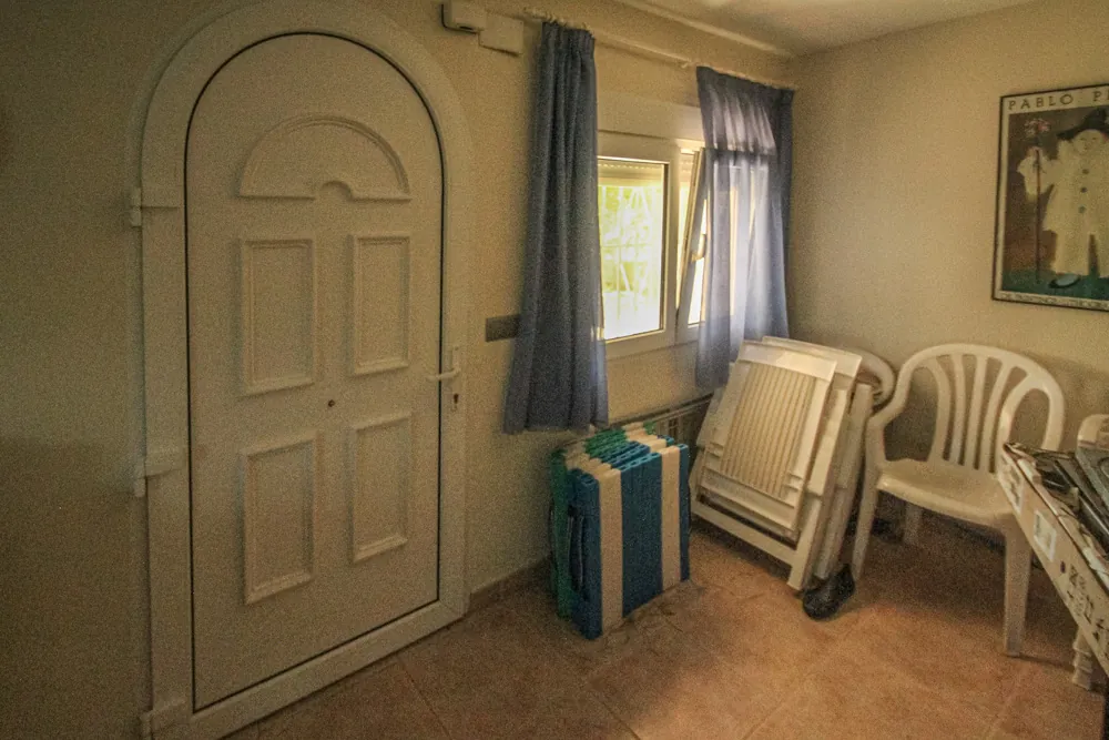 6 slaapkamer villa op 50 meter van het strand te koop in Jávea