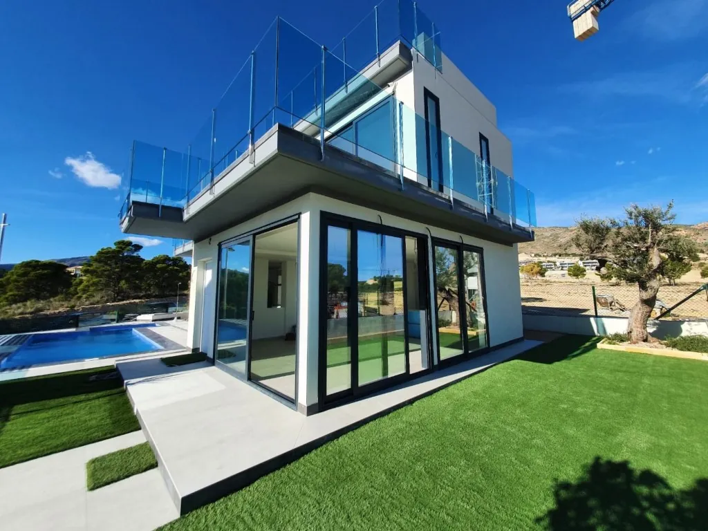 AR46797 - Venta. Villa / Chalet en Finestrat