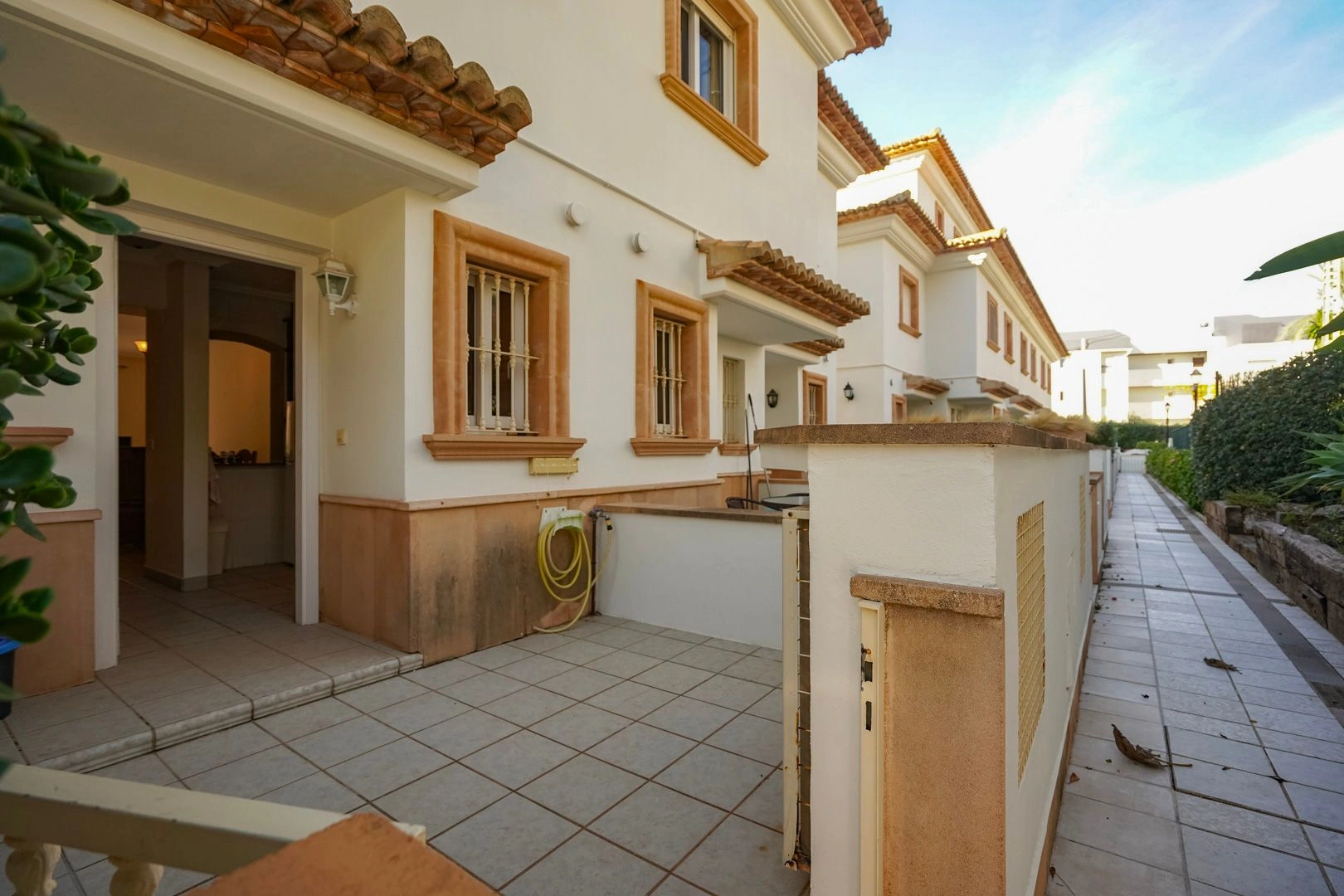 Exclusive triplex just a step away from Arenal: comfort, lifestyle, and unbeatable location.