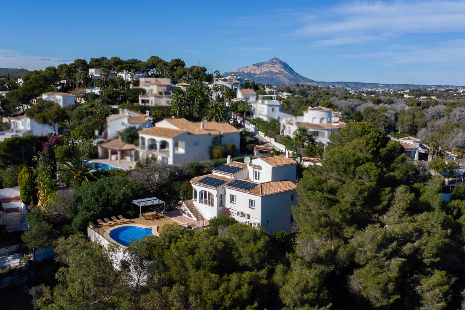 Traditionele villa met schitterend uitzicht op zee te koop in Ambolo, Jávea
