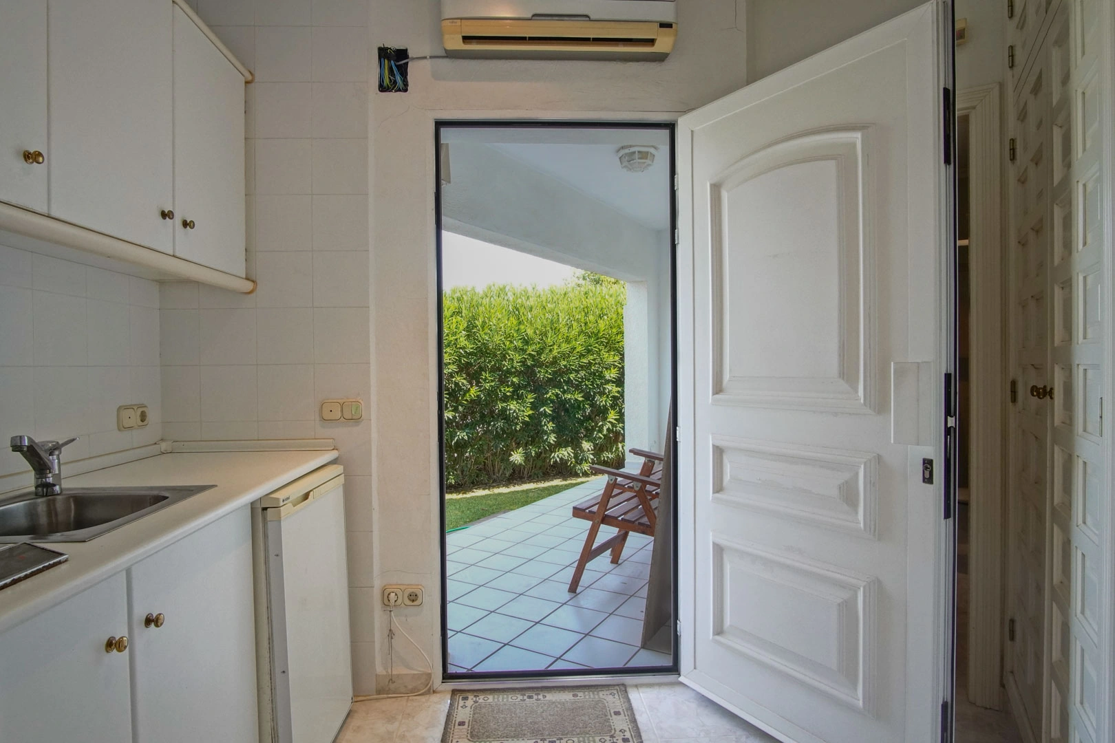 Villa con vistas panoramicas al mar a la venta en Denia.