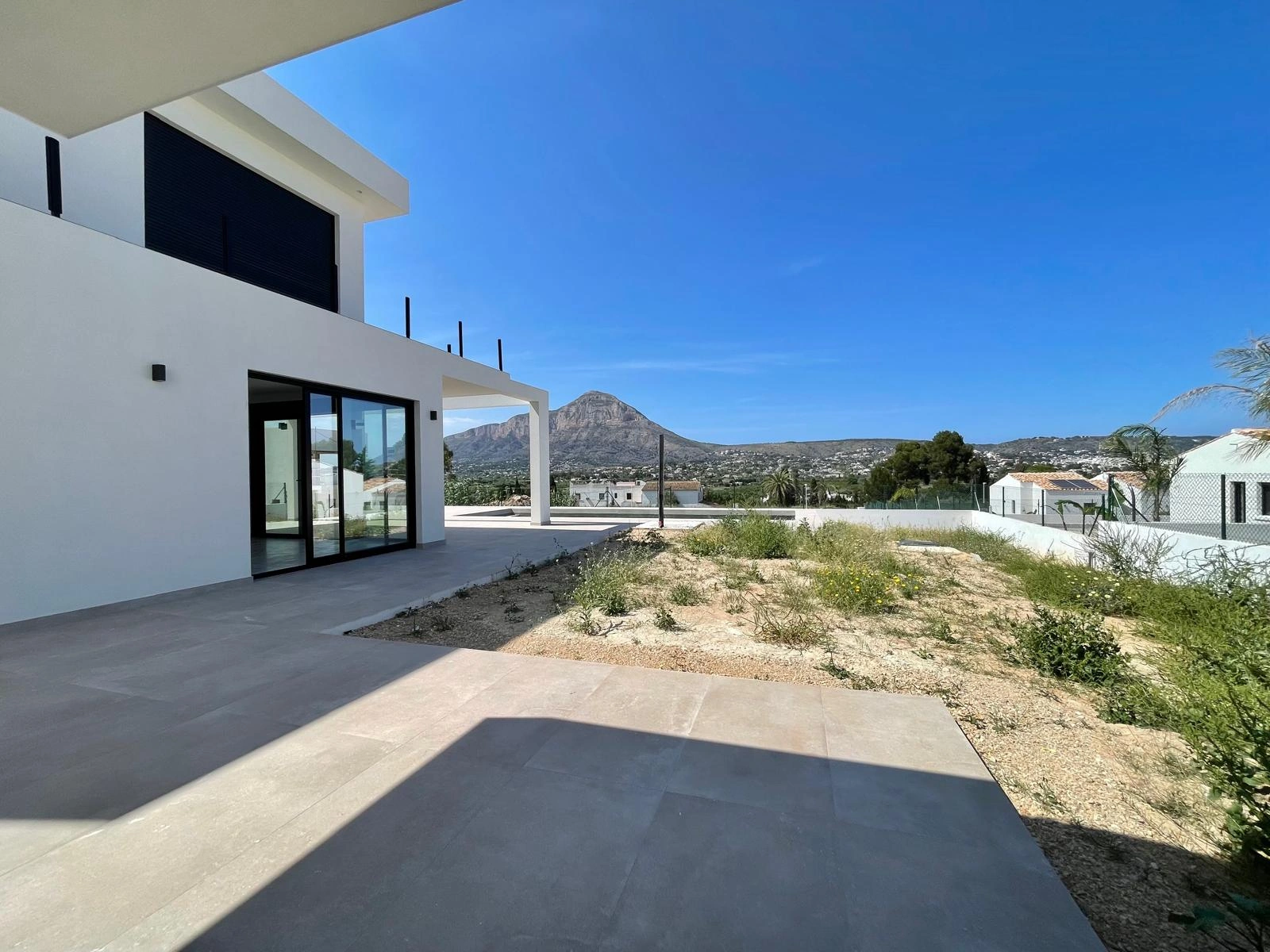 Villa de obra nueva con 3 dormitorios en venta en Javea