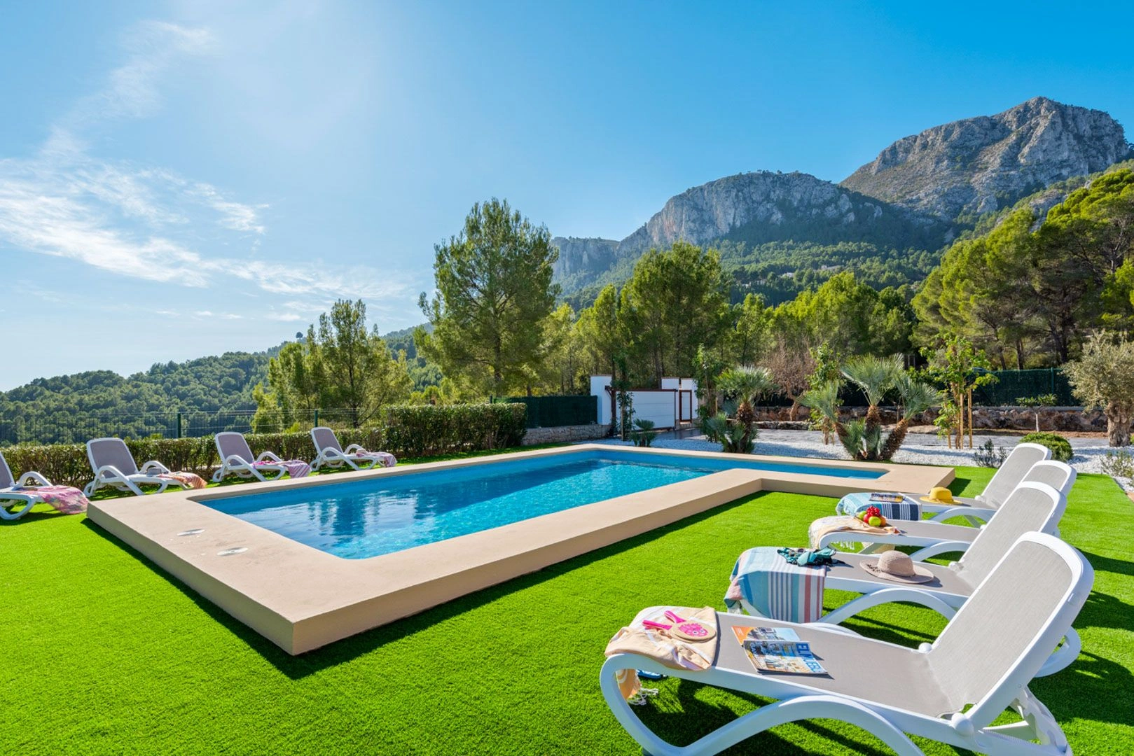 Preciosa finca con vistas al mar en venta en Oltamar, Calpe
