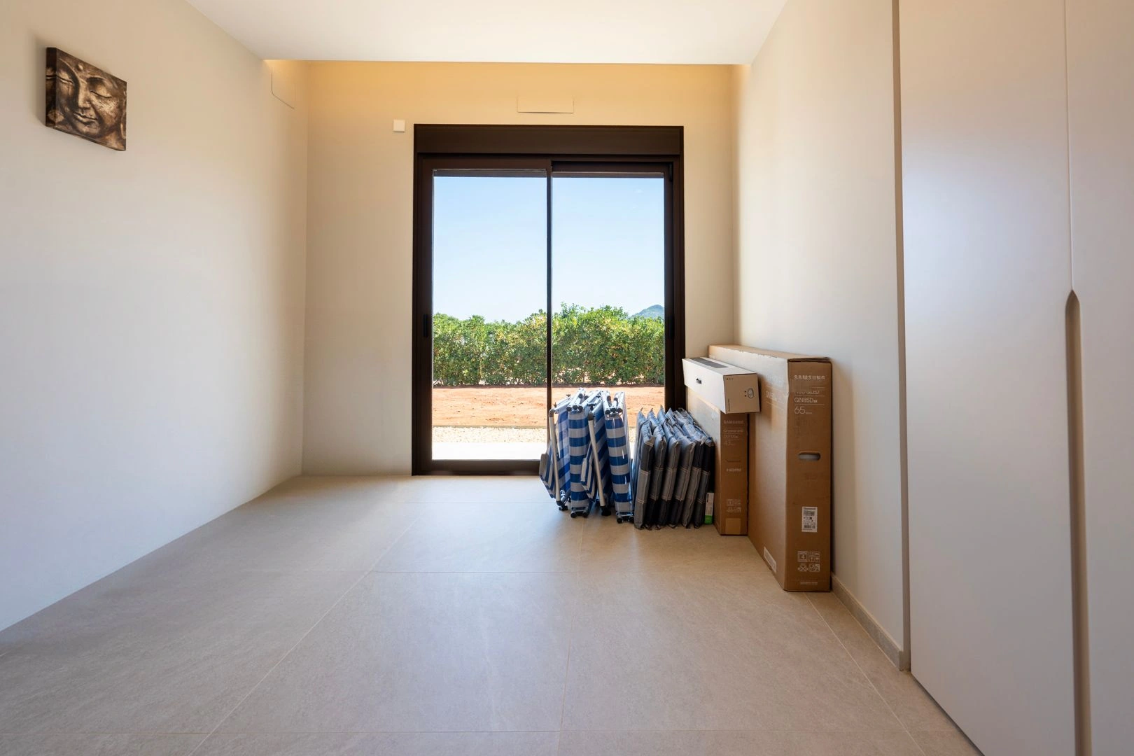 Villa moderna en gran parcela en venta en Beniarbeig