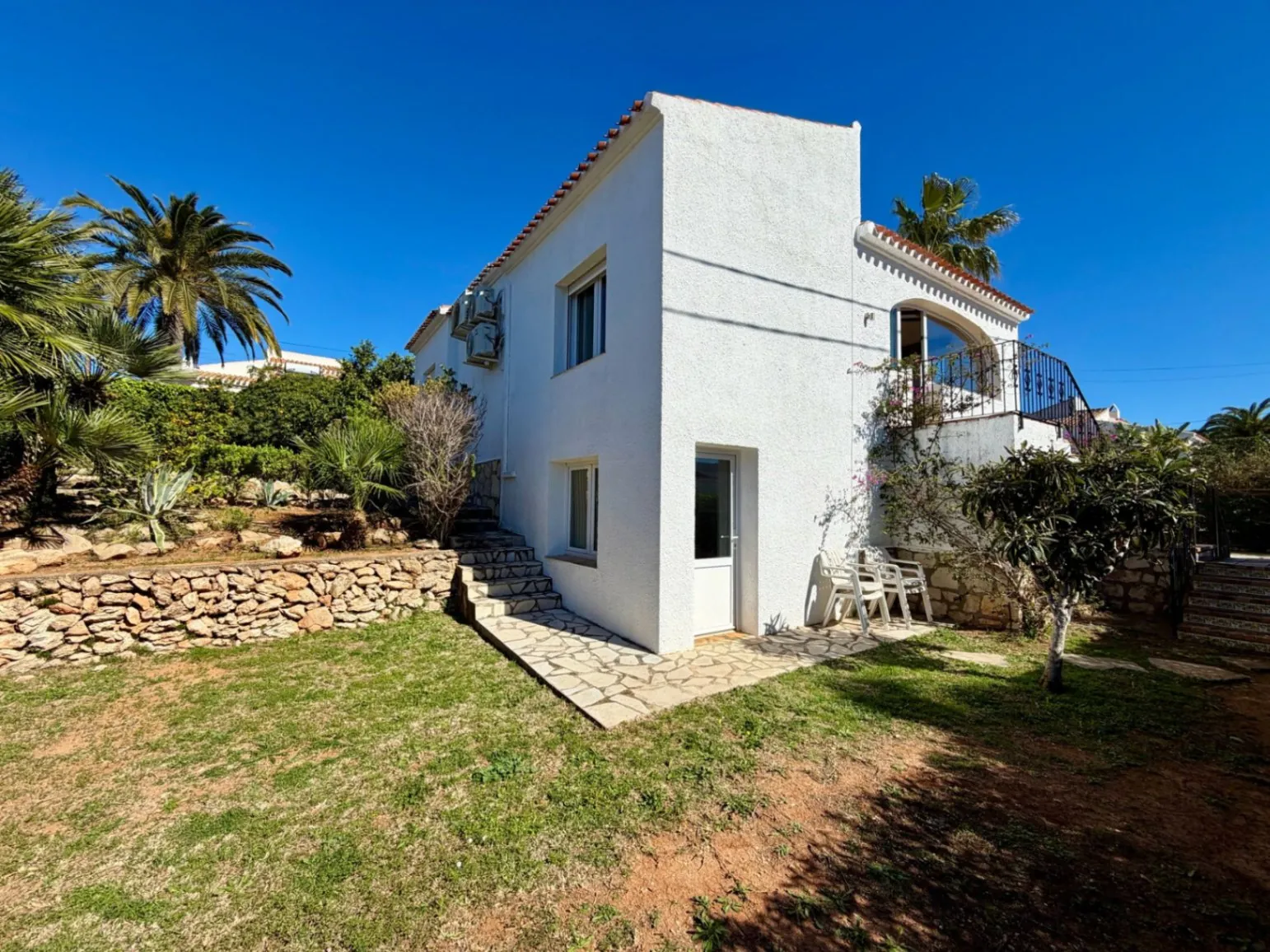 Charmante villa à vendre avec jardin et piscine privée à Cap Martí, Jávea – Costa Blanca