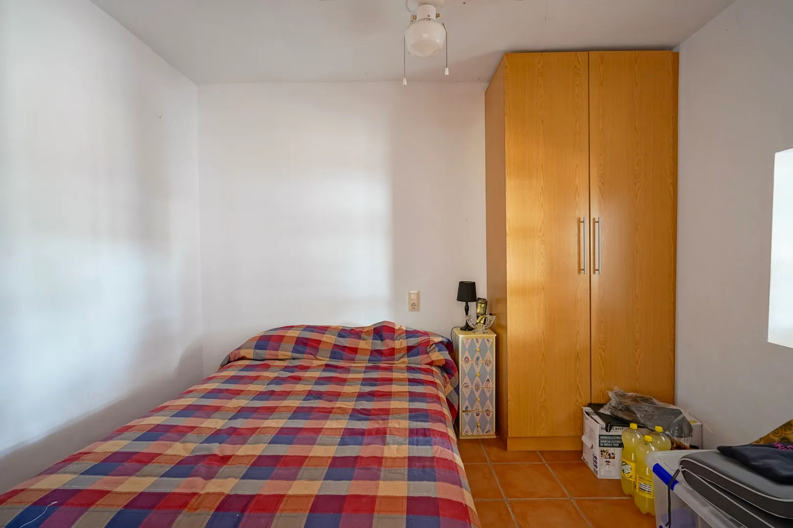 Parcela di 2600 m2 con casa in vendita a pochi passi dalla spiaggia di sabbia a Jávea.
