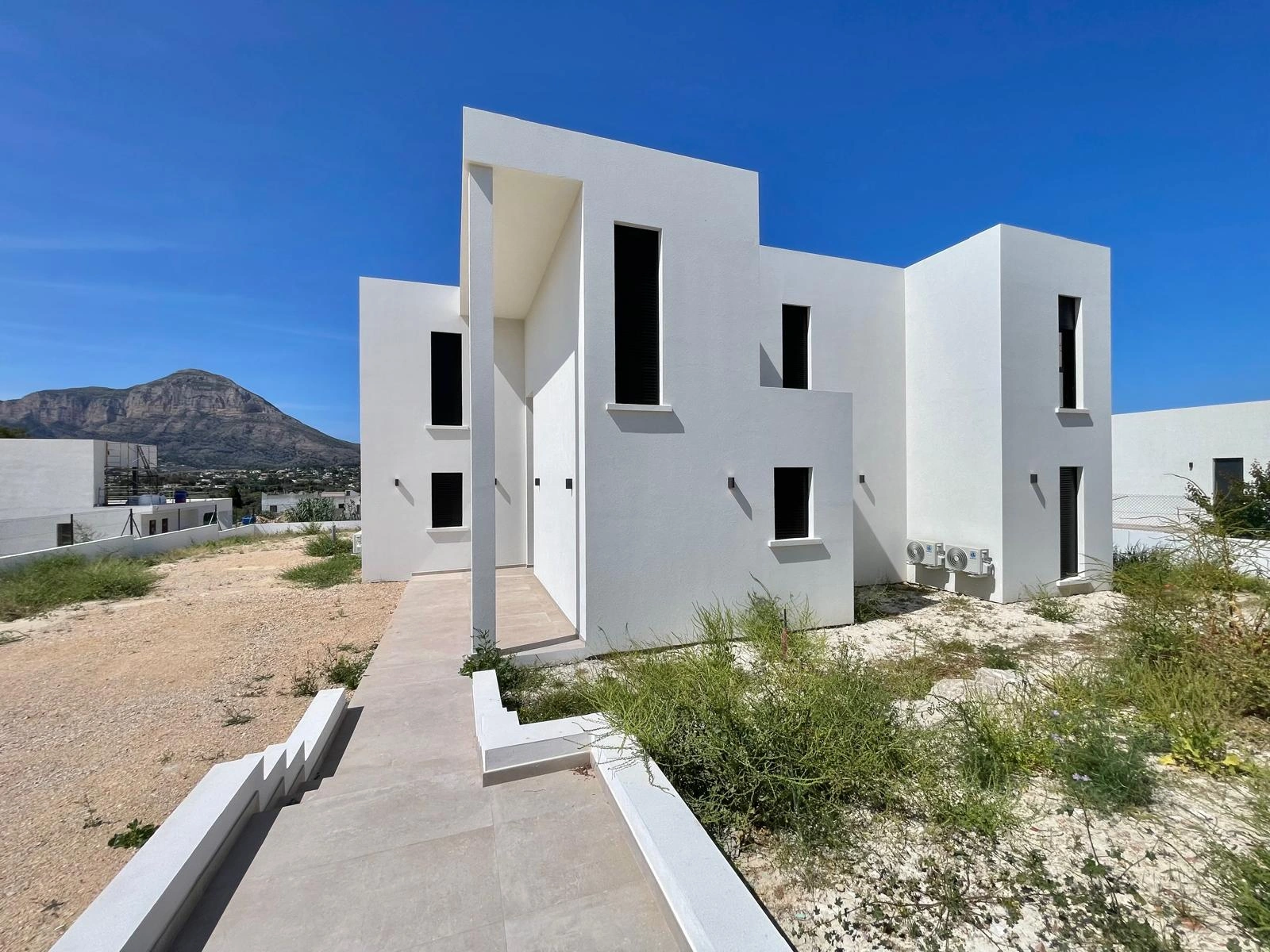 Villa de obra nueva con 3 dormitorios en venta en Javea
