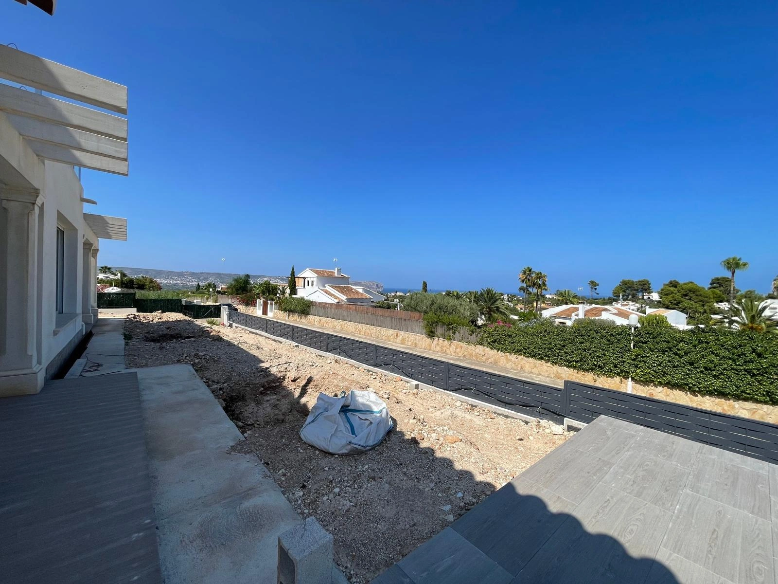 Villa de nueva construcción con vistas al mar en venta en Jávea