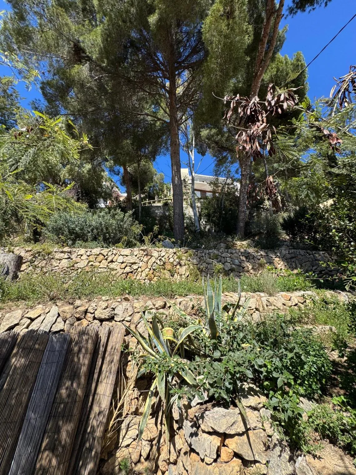 Se vende casa independiente en el puerto de Javea