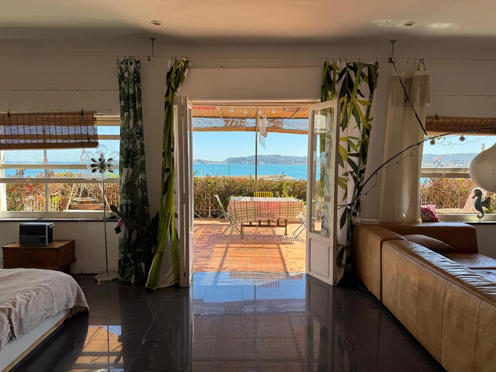 Se vende casa independiente en el puerto de Javea