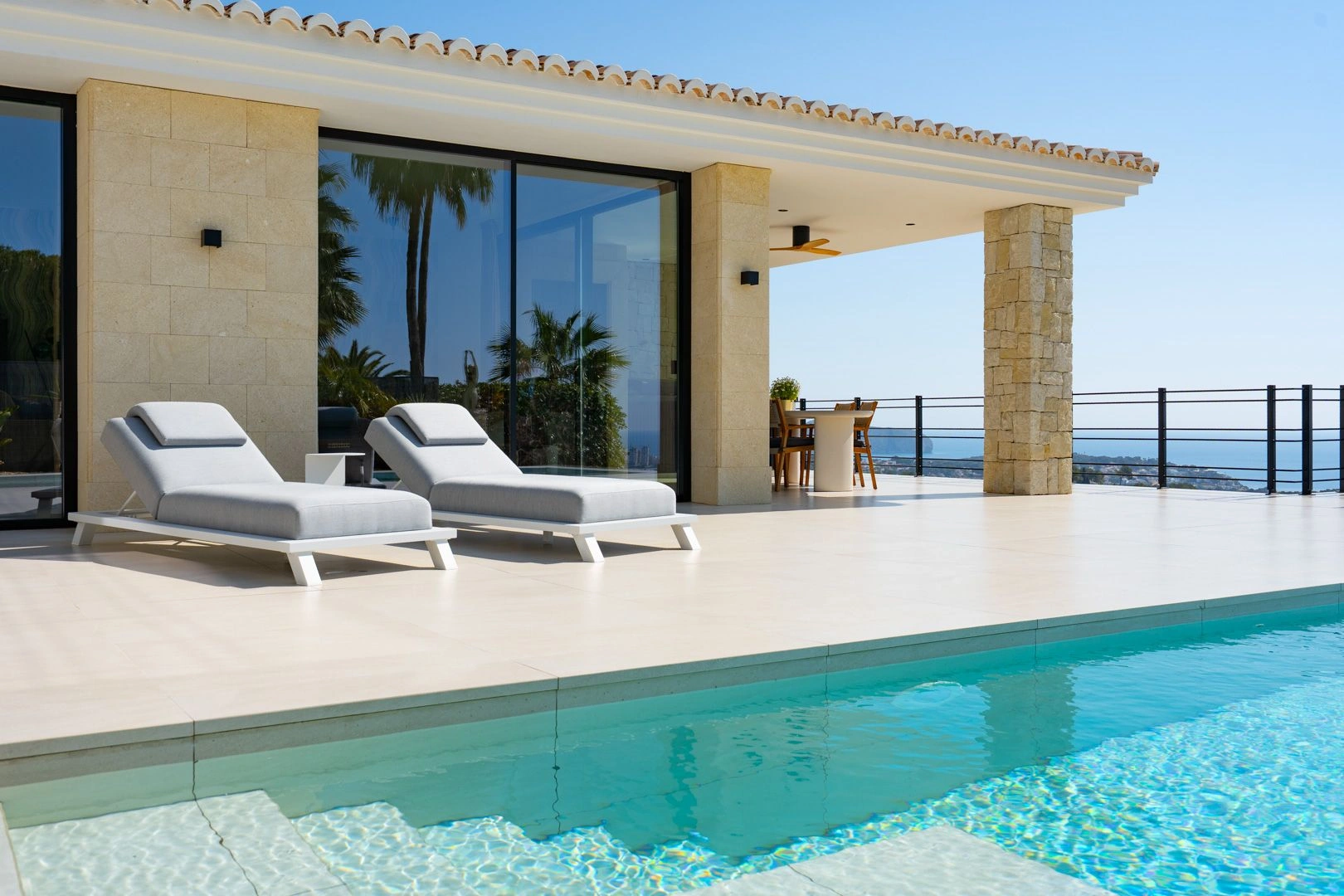 Impresionante villa mediterránea de lujo con vistas al mar en venta en Benissa