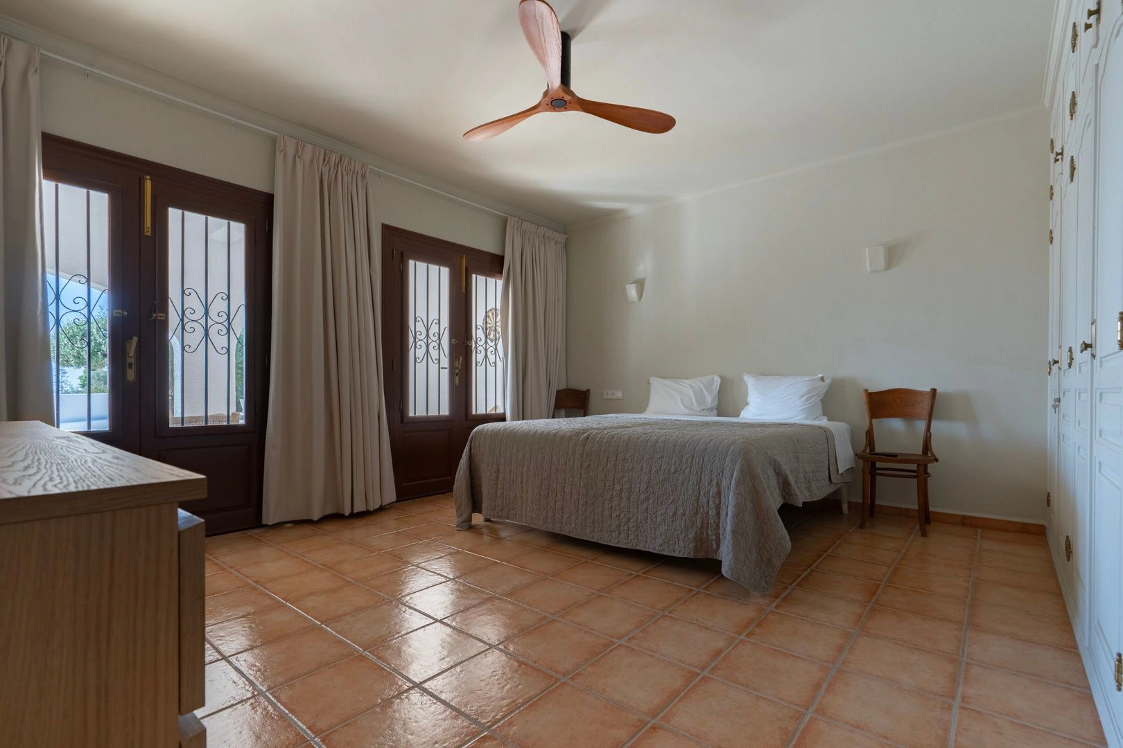 Exklusive renovierte mediterrane Villa mit 4 Schlafzimmern und Meerblick zum Verkauf in Moraira.