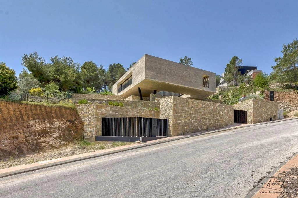 Preciosa villa moderna con un diseño único en venta en Benissa
