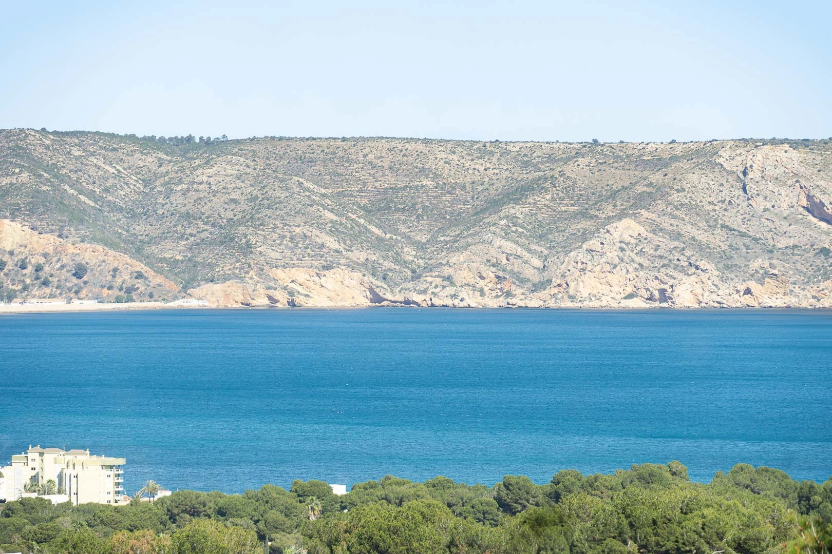 Superbe villa de style rustique avec vue sur la mer et le Montgo.