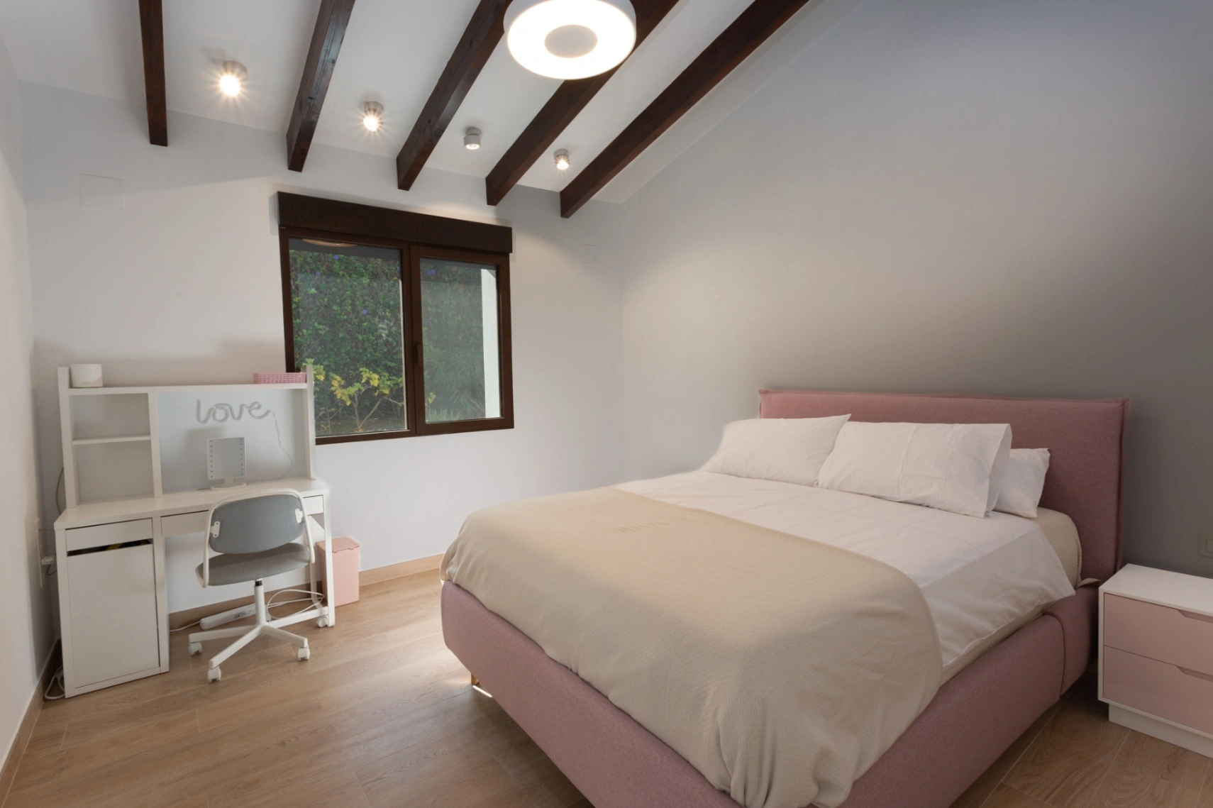 Villa exclusive rénovée à vendre à Jávea – Élégance, confort et durabilité dans un environnement privilégié