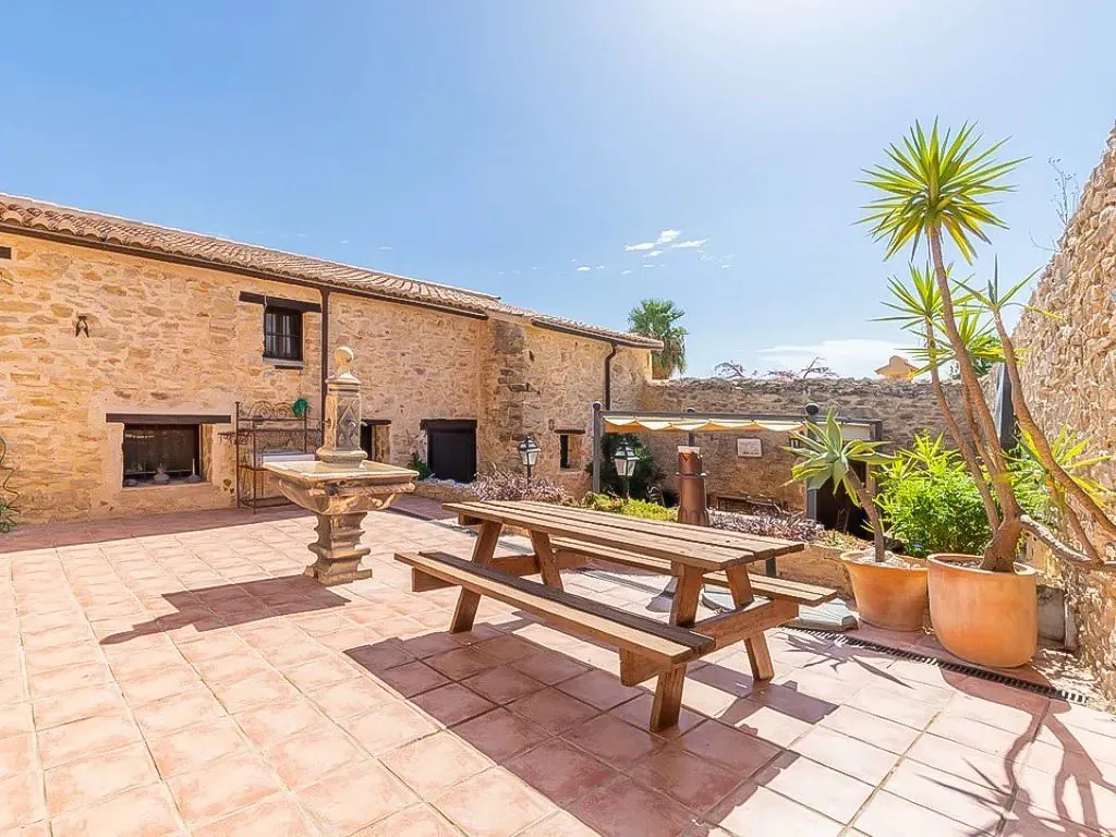 Encantadora finca rústica en venta en Benissa, con auténtico carácter mediterráneo.