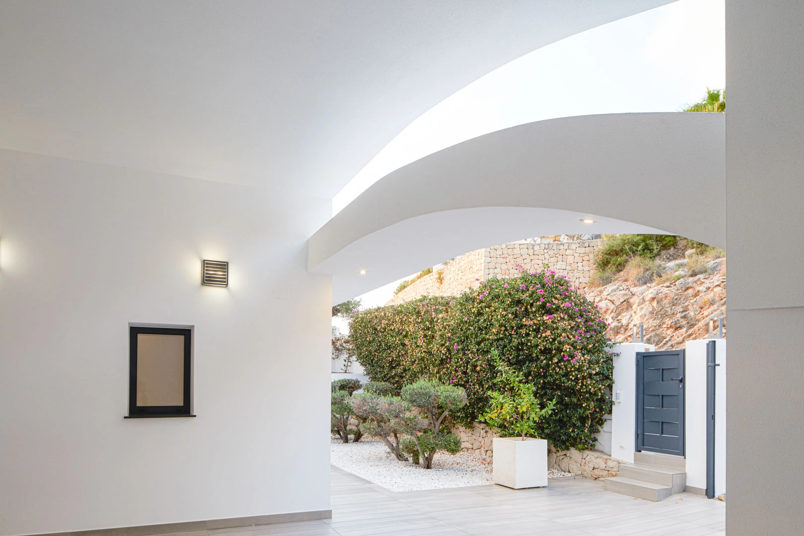 Designer-Villa mit Panoramablick auf das Meer zum Verkauf in El Portet, Moraira