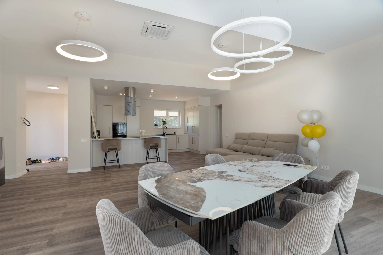 Villa moderna aún por terminar en venta en Calpe.