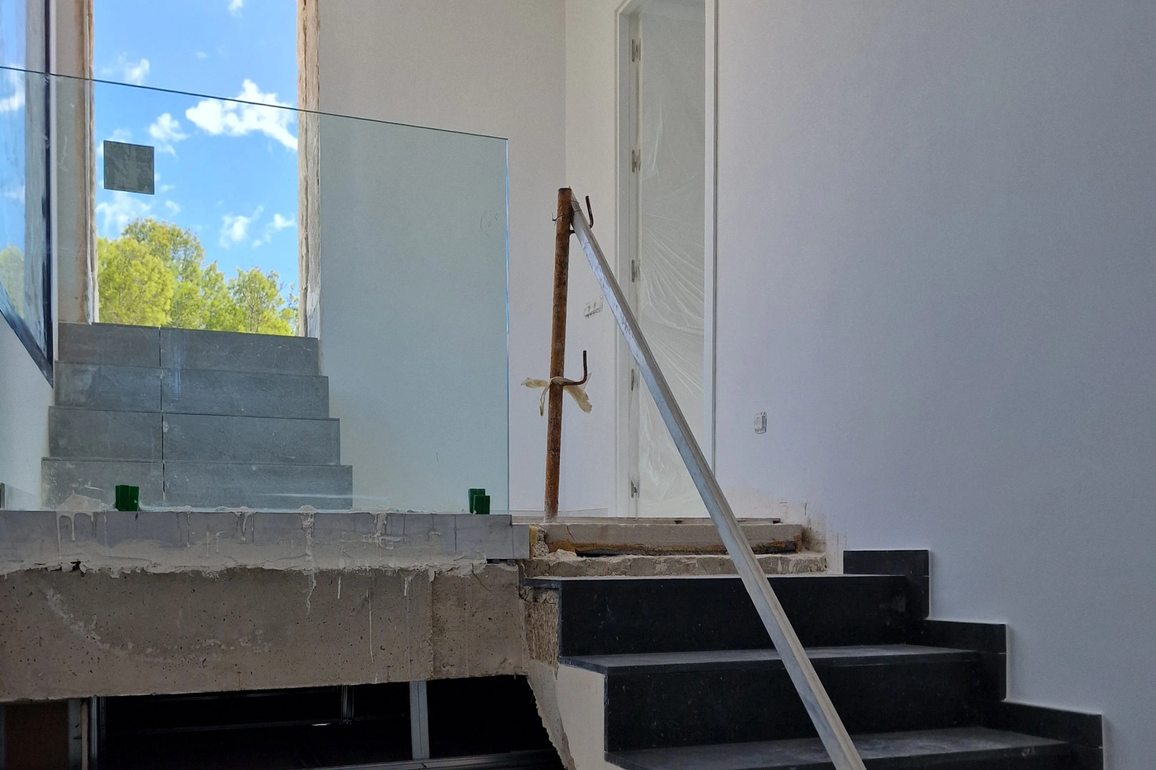 Villa moderna con vistas al mar a la venta en Moraira.
