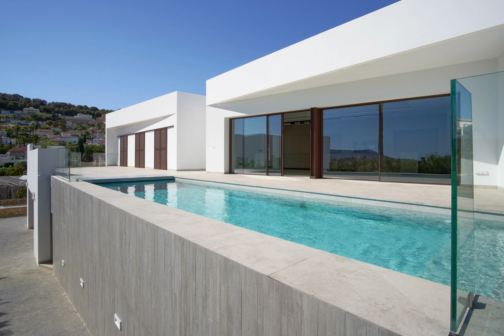 Exclusiva villa moderna cerca de la playa de La Fustera