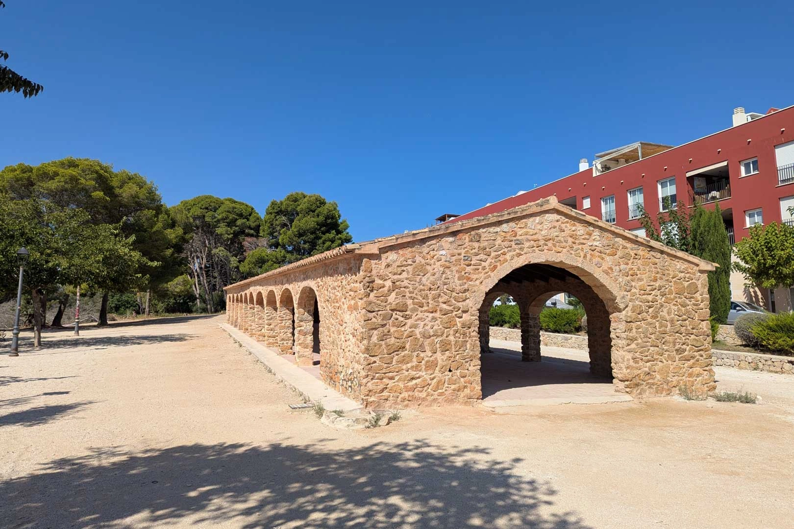 Apartamento en planta baja con piscina comunitaria en venta en Jesús Pobre.