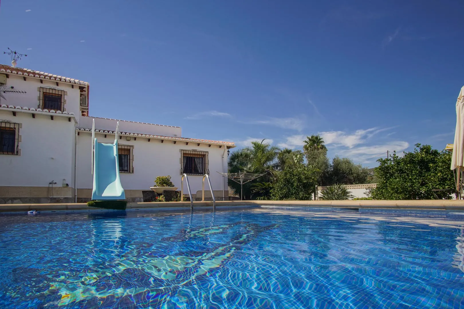 Chalet semiadosado a la venta en La Pedrera, Dénia