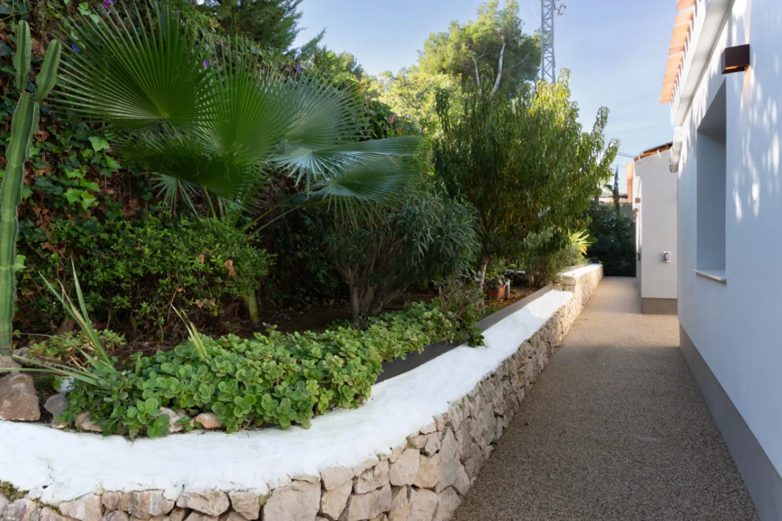 Villa exclusive rénovée à vendre à Jávea – Élégance, confort et durabilité dans un environnement privilégié