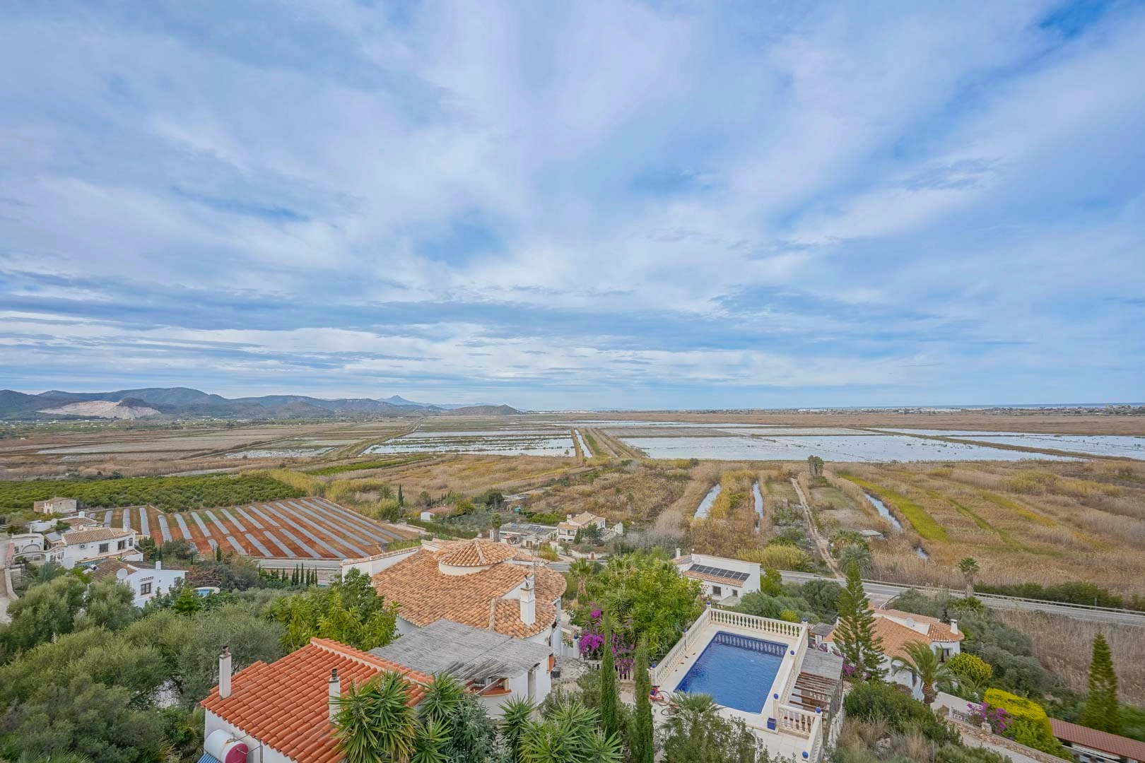 Gran chalet con casa de invitados en venta en Monte Pego