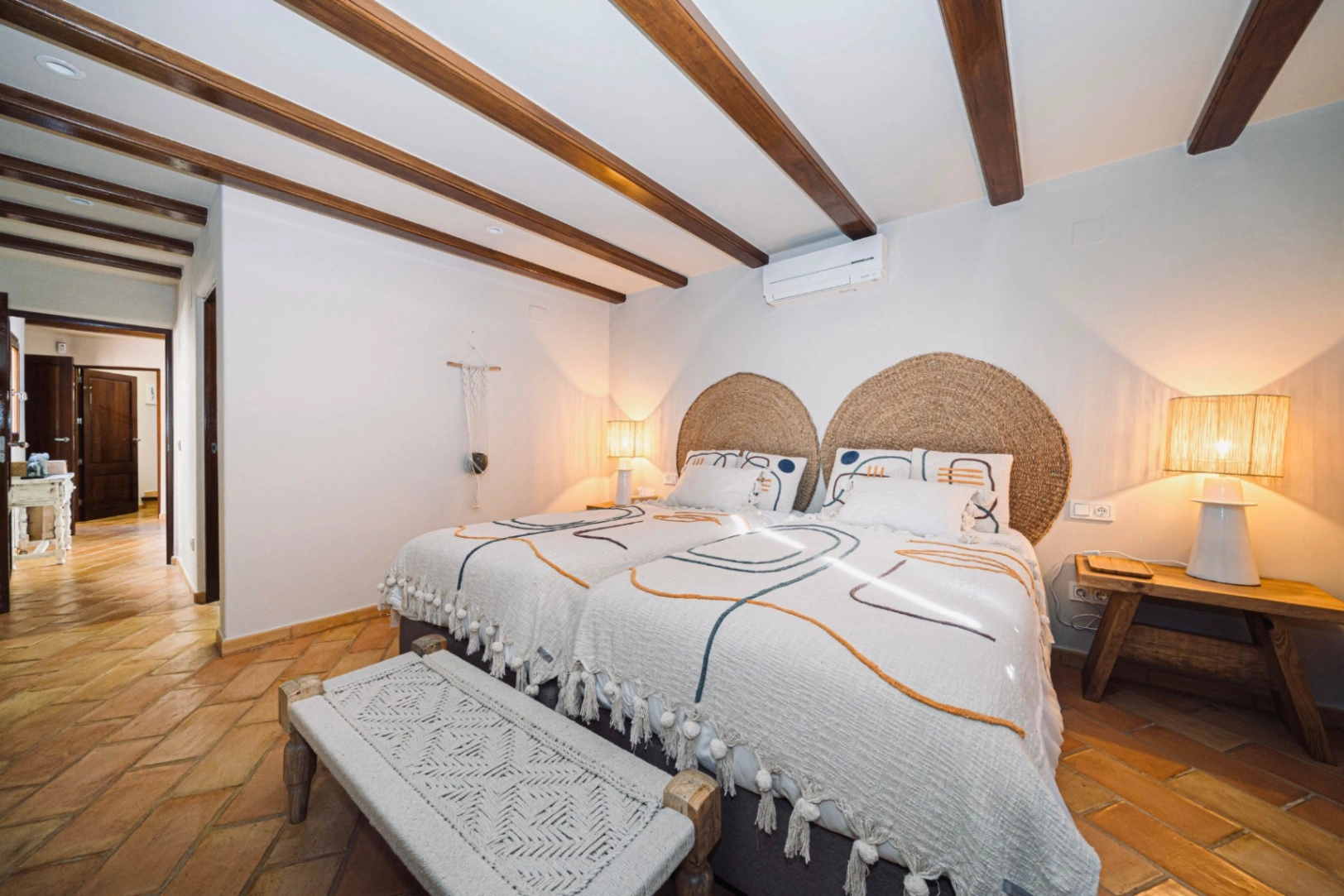 Wunderschöne, renovierte Villa mit 5 Schlafzimmern zu verkaufen in Montgó, Jávea.