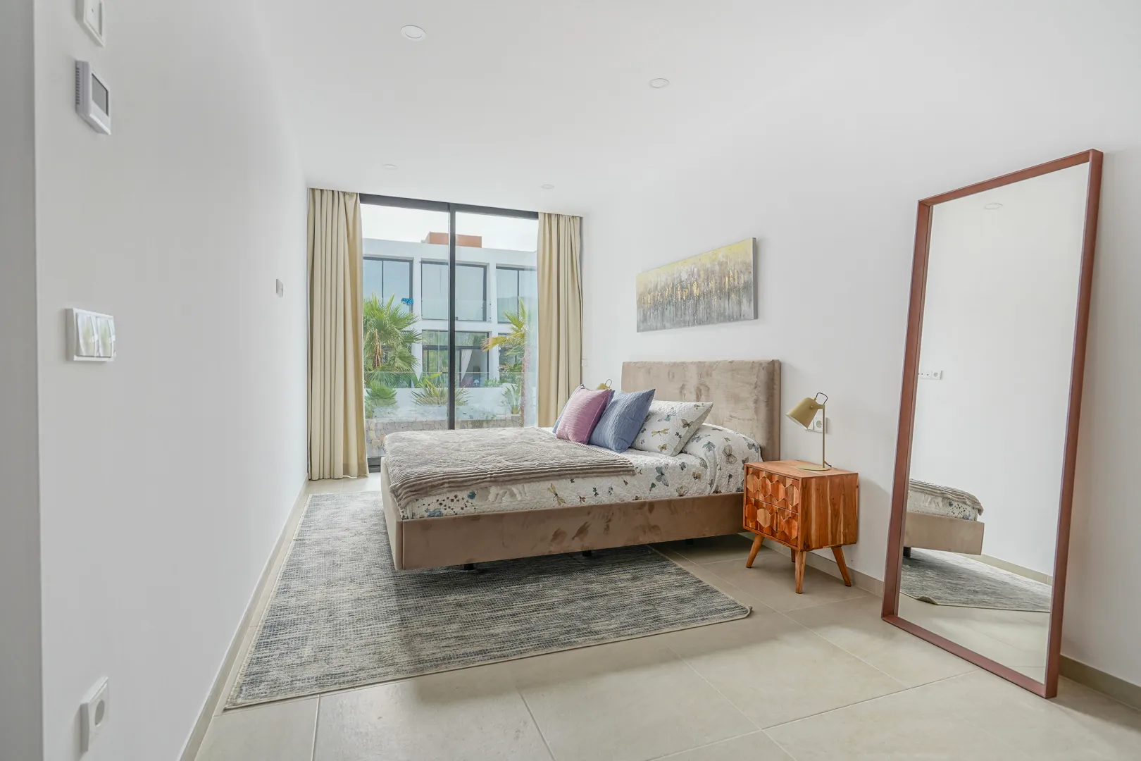 Moderne nieuwbouw geschakelde chalet te koop in Calpe
