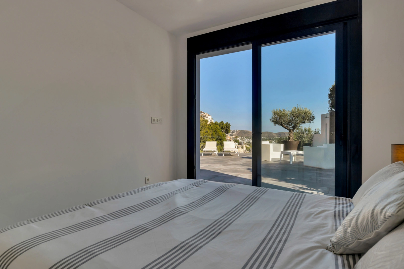 Impactante villa con vistas panorámicas al mar cerca de moraira