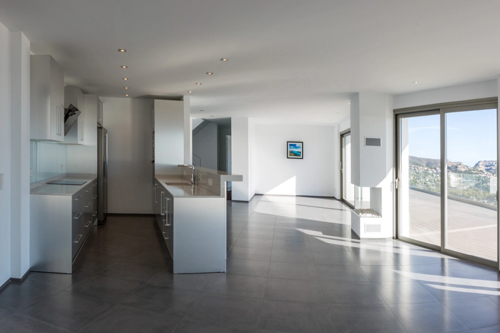 Villa moderna con vistas panoramicas al mar a la venta en Moraira.