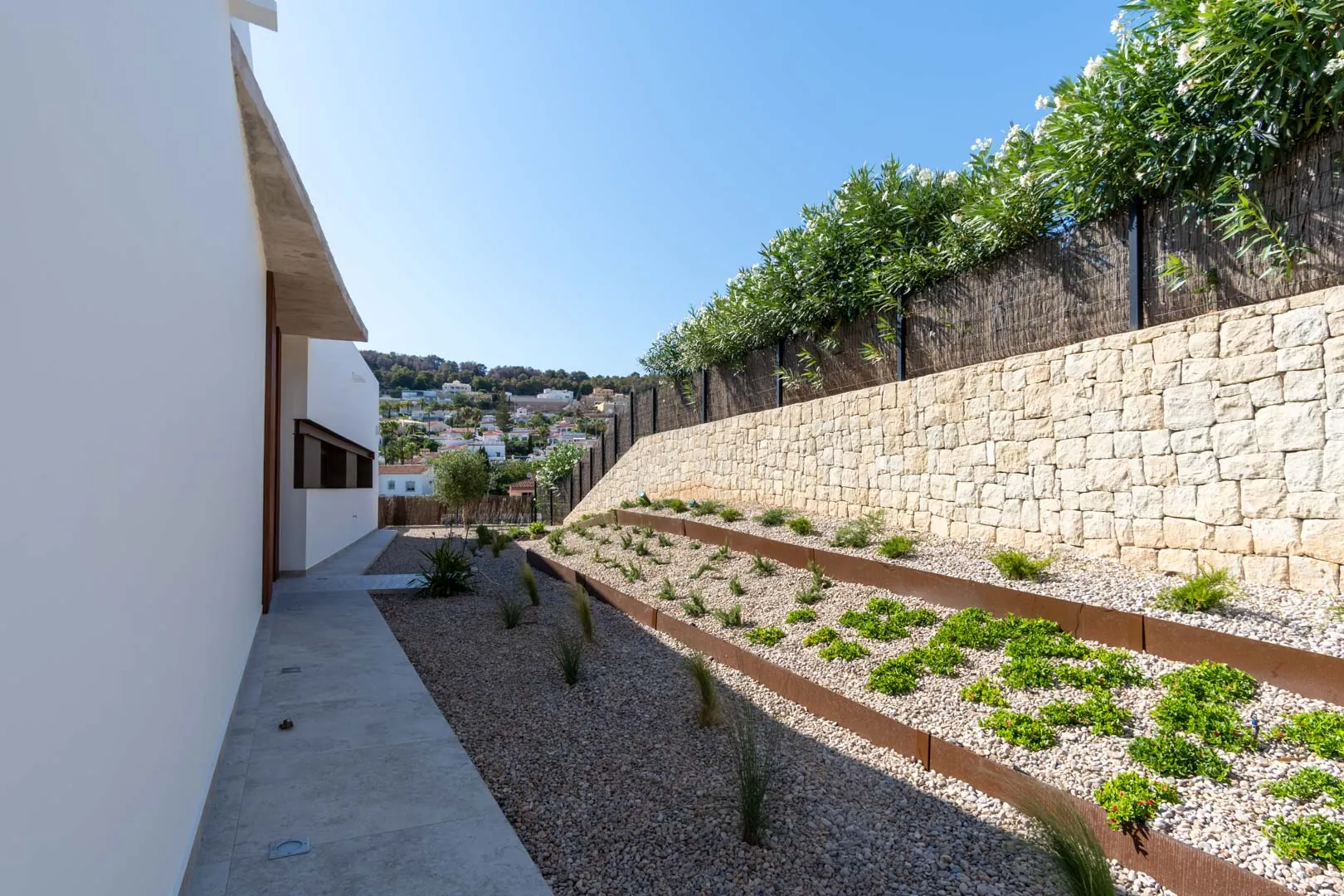 Exclusiva villa moderna cerca de la playa de La Fustera