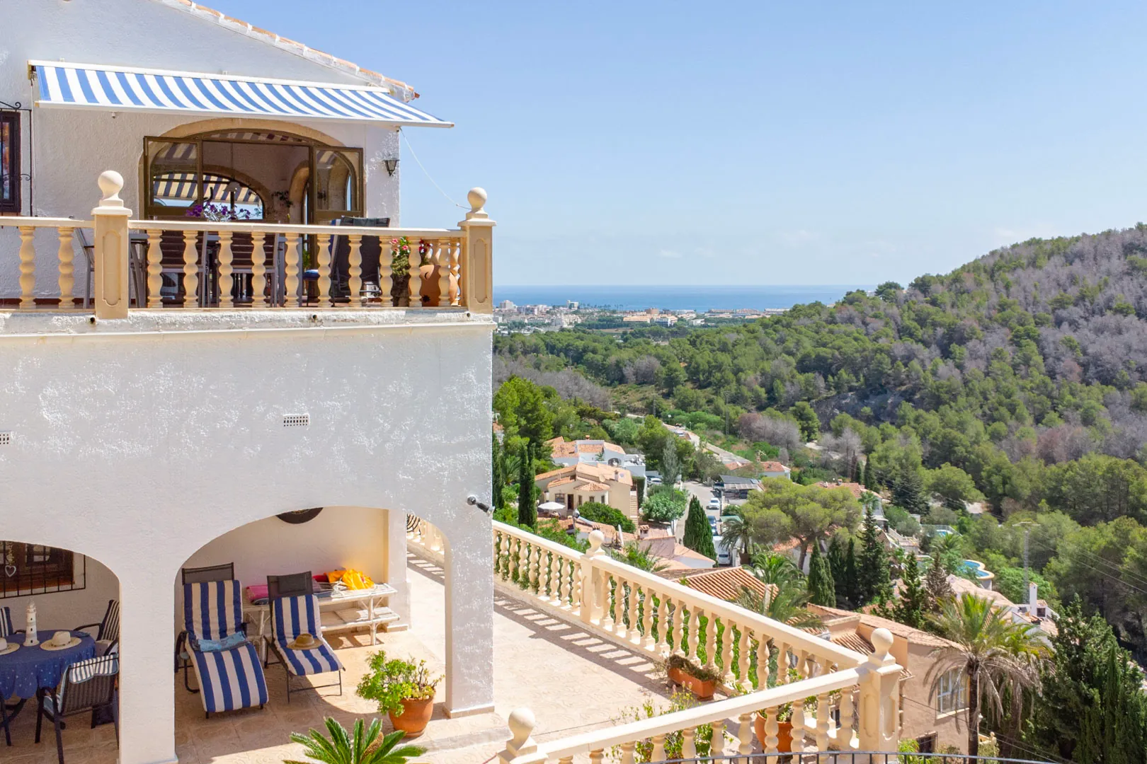 Villa traditionnelle avec vue sur la mer et totale intimité à Jávea