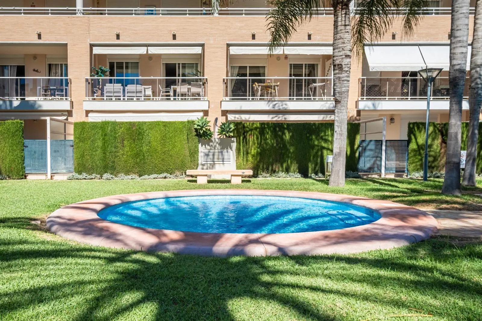 2-bedroom apartment for sale in Javea in urbanization with pool and garden