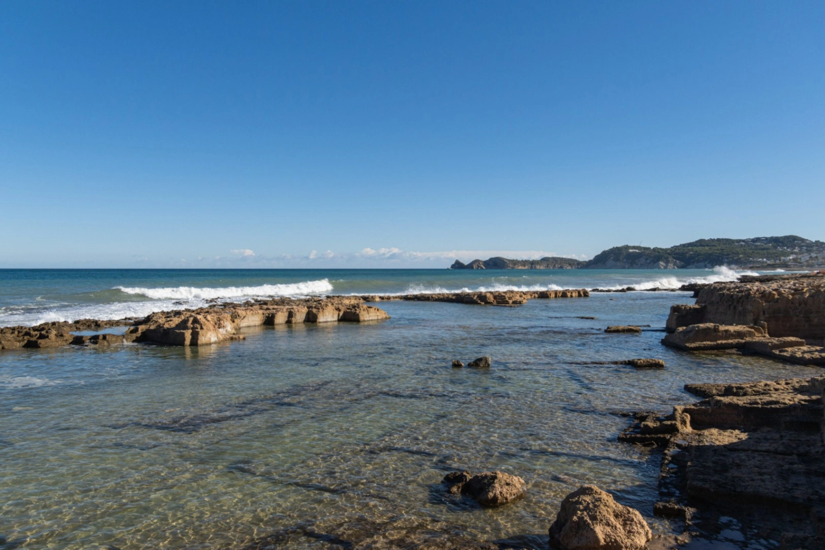 Villa de nueva construcción con vistas al mar en venta en Jávea