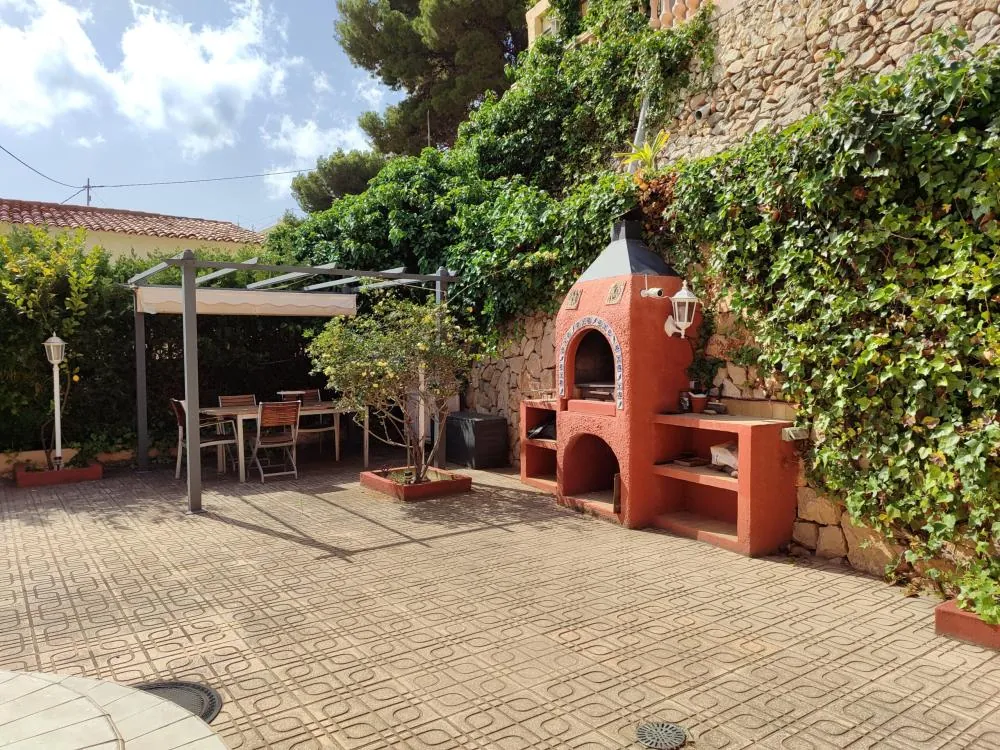 Charmante Villa auf einer Ebene in Calpe