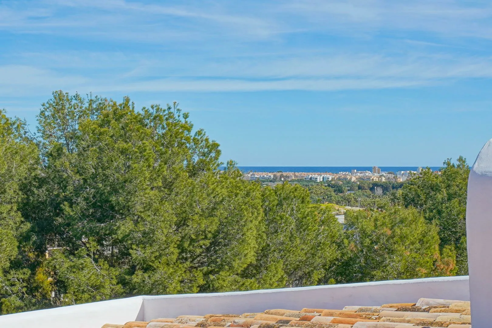 Superbe villa moderne avec vue panoramique sur la mer à Javea.