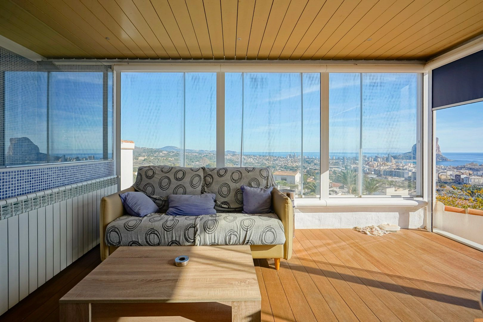Villa con vistas panoramicas al mar en venta en Calpe