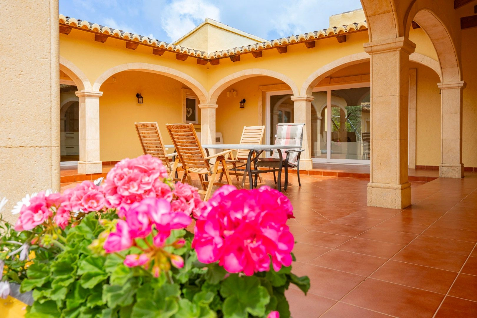 villa en gran parcela en venta en Gata de Gorgos